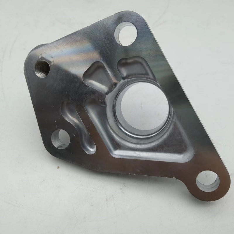 129004-42040 پایه پمپ آب مشترک برای قطعات تعمیر بیل مکانیکی دیزلی 3TNV88 3TNE88 4TNE88
