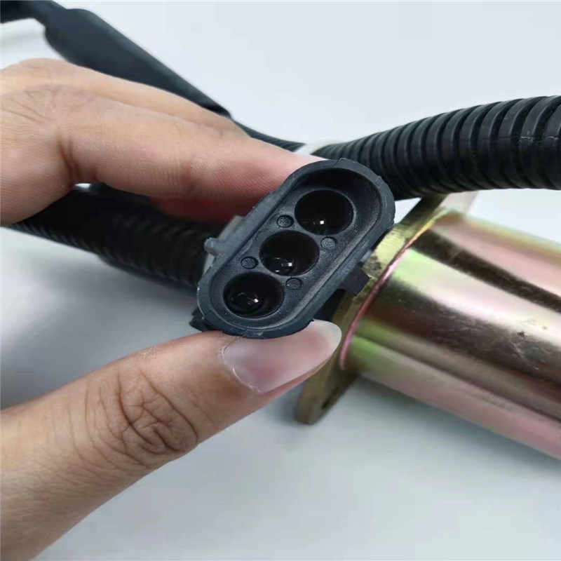 13026889 شیر برقی توقف مناسب برای DEUTZ 226B موتور دیزل قطعه مشکی 24V