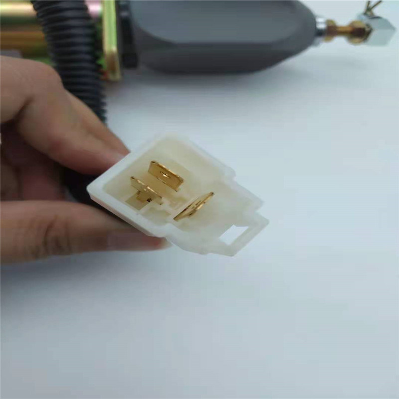 سوپاپ برقی توقف 1751ES-12A3UC12B1S مناسب برای YANMAR SA-4673-S 60-5 12V پلاگین سفید