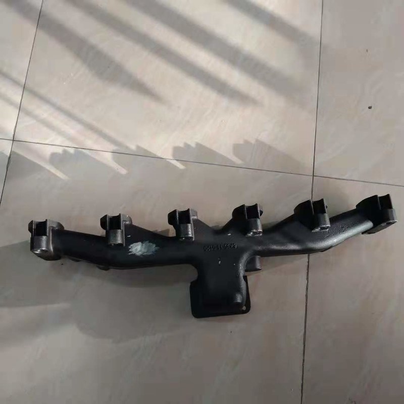 قطعات پوشیدنی بیل مکانیکی YUBP-00785 اگزوز منیفولد برای موتور دیزلی هیوندای R225LC-7 6D102